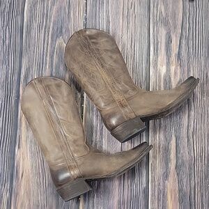 Women's size 9 American Rebel boots